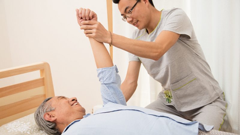家用老人防滑扶手安装高度